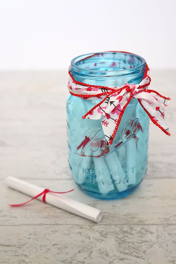 love notes 1 20 Unexpected and Creative Gift Ideas for Best Friends - 21