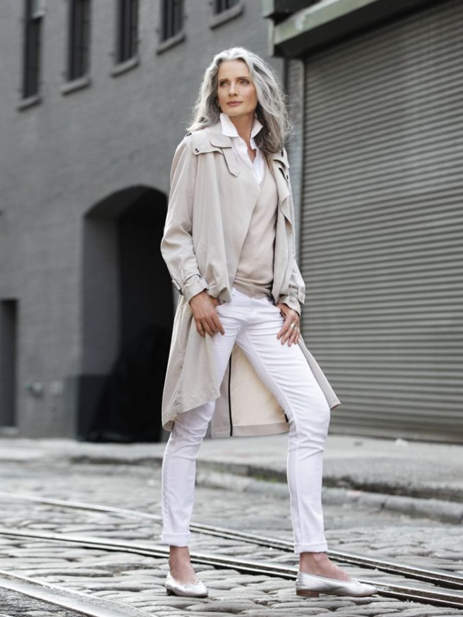 women outfit v neck sweater What Women Should Wear for a Business Meeting [60+ Outfit Ideas] - 10