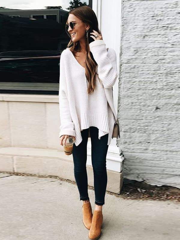 women work outfit v neck sweater What Women Should Wear for a Business Meeting [60+ Outfit Ideas] - 8
