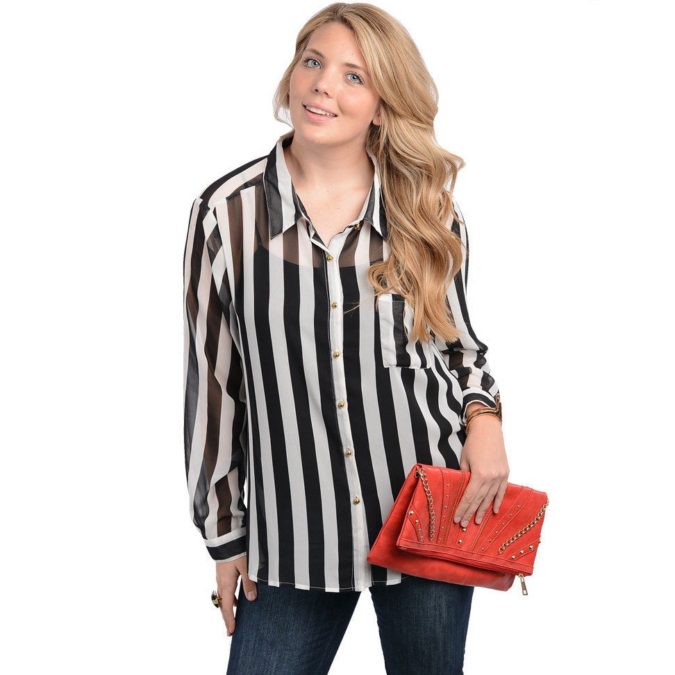 Button top and jean trousers. 2 115+ Elegant Work Outfit Ideas for Plus Size Ladies - 3