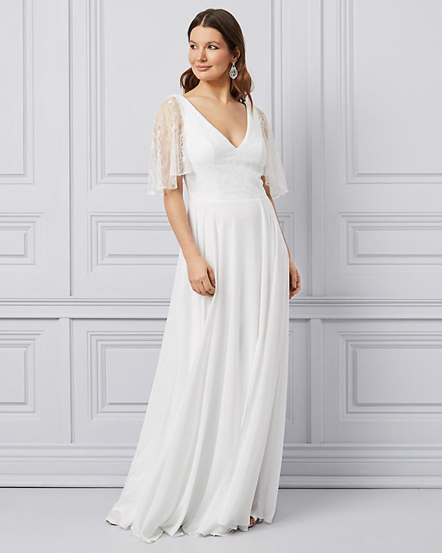 Chiffon gown. 120 Splendid Women's Outfits for Evening Weddings - 43