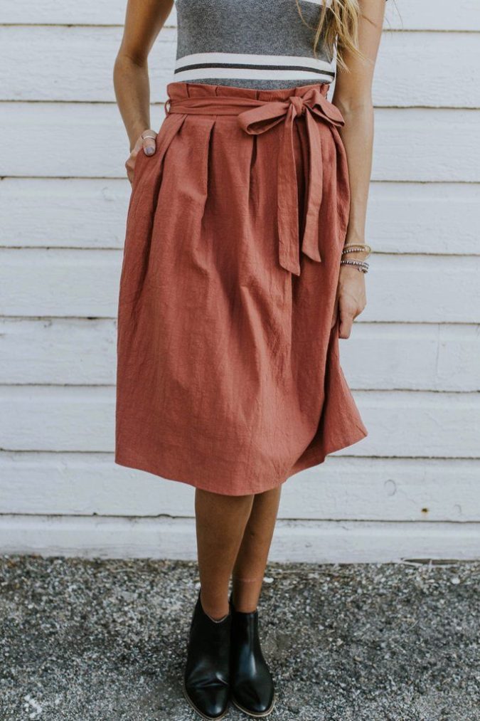 Comfy skirt with T shirt 1 140 First-Date Outfit Ideas That Make You Special - 56