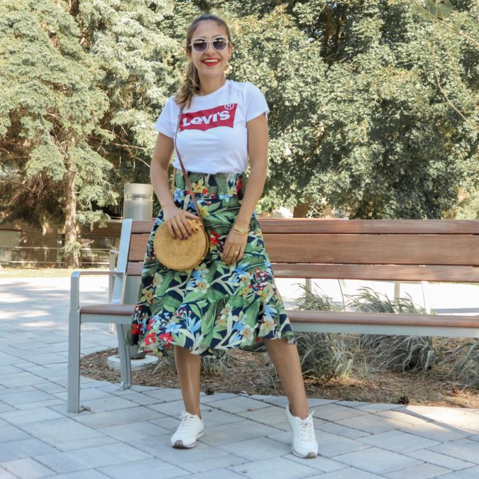 Comfy skirt with T shirt 2 140 First-Date Outfit Ideas That Make You Special - 54