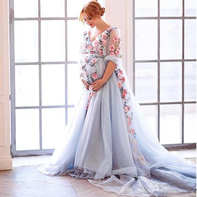 Embroidered floral gown.. 120 Splendid Women's Outfits for Evening Weddings - 39