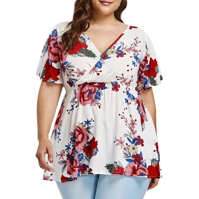 Floral print tops 115+ Elegant Work Outfit Ideas for Plus Size Ladies - 4
