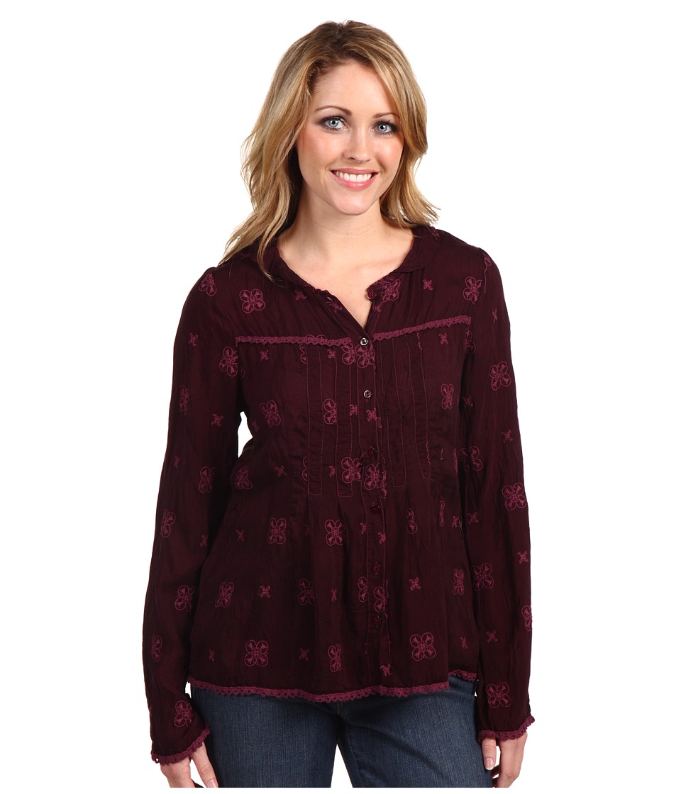 115+ Elegant Work Outfit Ideas for Plus Size Ladies 1 Knit Combo Shirt 115+ Elegant Work Outfit Ideas for Plus Size Ladies - 1