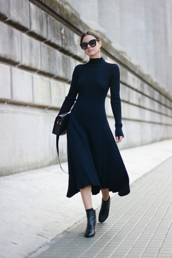 Long sleeve midi dress. 140+ Lovely Women's Outfit Ideas for Winter - 58