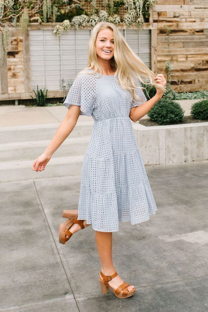 Midi dress 140 First-Date Outfit Ideas That Make You Special - 52