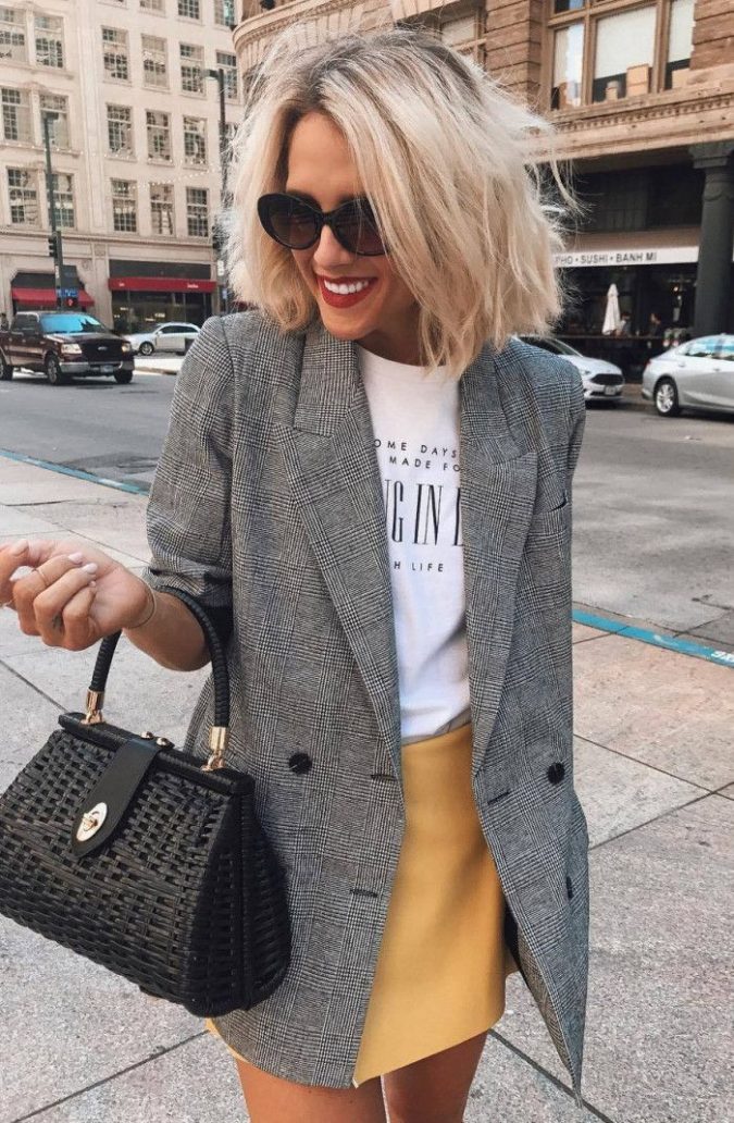 Mini skirt and casual jacket. 140 First-Date Outfit Ideas That Make You Special - 68