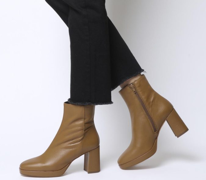 Platform Boots.. 1 140+ Lovely Women's Outfit Ideas for Winter - 49