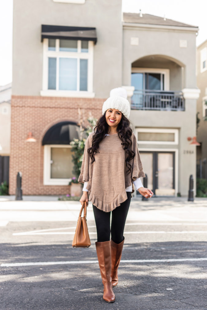 140+ Lovely Women's Outfit Ideas for Winter 8 Poncho jacket and jeans. 140+ Lovely Women's Outfit Ideas for Winter - 8