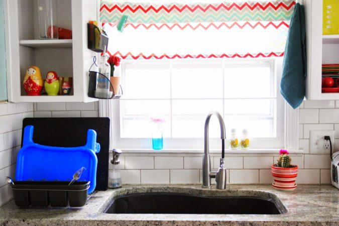 Regain your sink space. 100+ Smartest Storage Ideas for Small Kitchens - 71