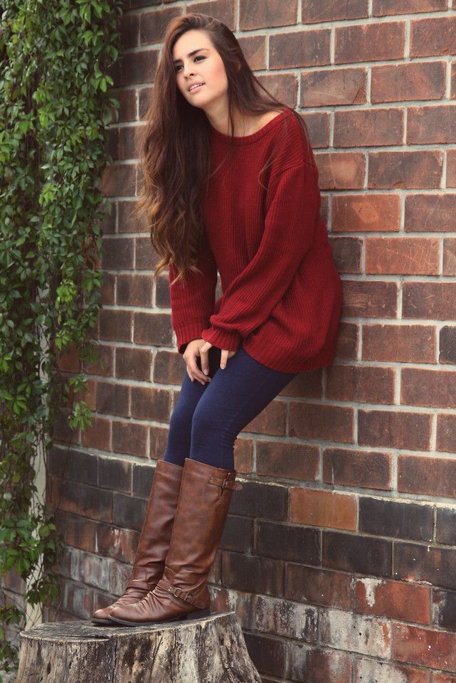 Sweater and boots 1 140+ Lovely Women's Outfit Ideas for Winter - 1