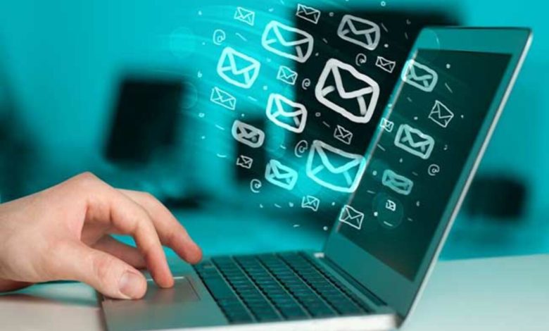 laptop emails 5 Tips for Improving Your Email Deliverability Rate - online marketing 12