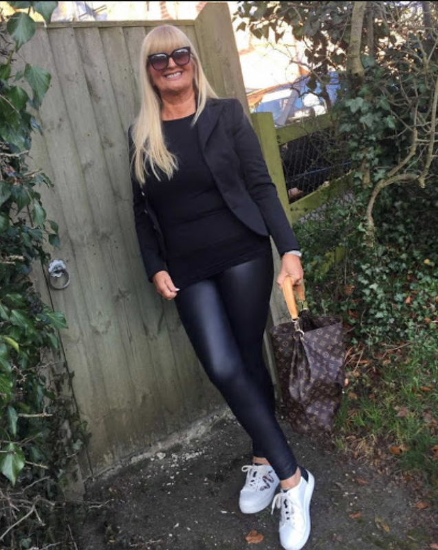 Leggings and sneakers 80+ Fabulous Outfits for Women Over 50 - 46