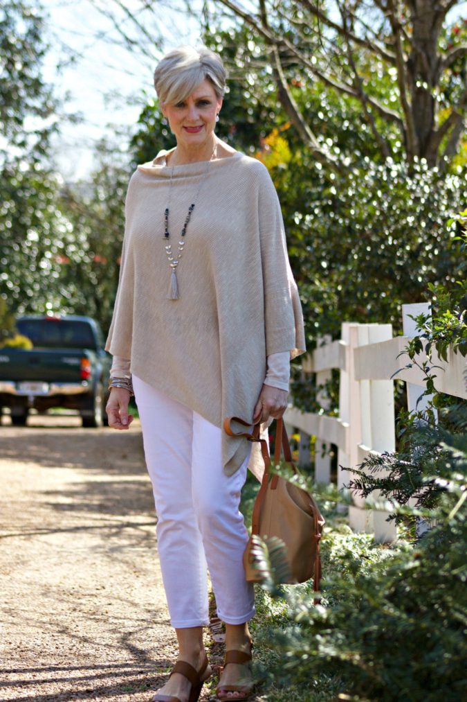 80+ Fabulous Outfits for Women Over 50 80 Poncho long sleeve and trousers. 80+ Fabulous Outfits for Women Over 50 - 80