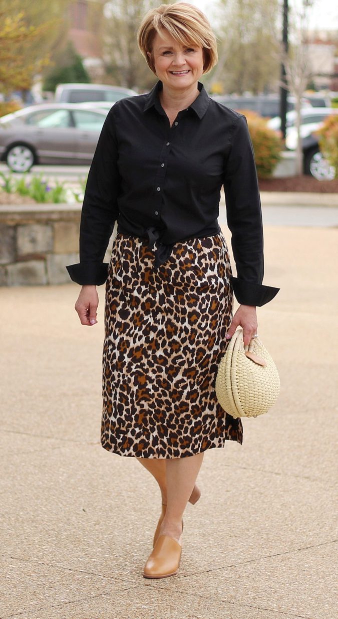 80+ Fabulous Outfits for Women Over 50