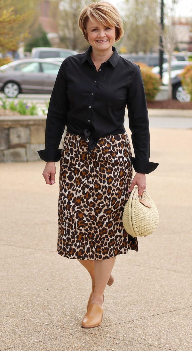 Skirt and blouse 80+ Fabulous Outfits for Women Over 50 - 36