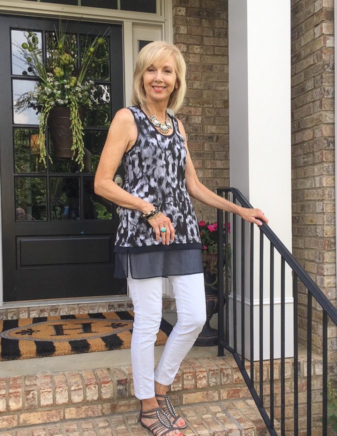 Sleeveless top 80+ Fabulous Outfits for Women Over 50 - 62