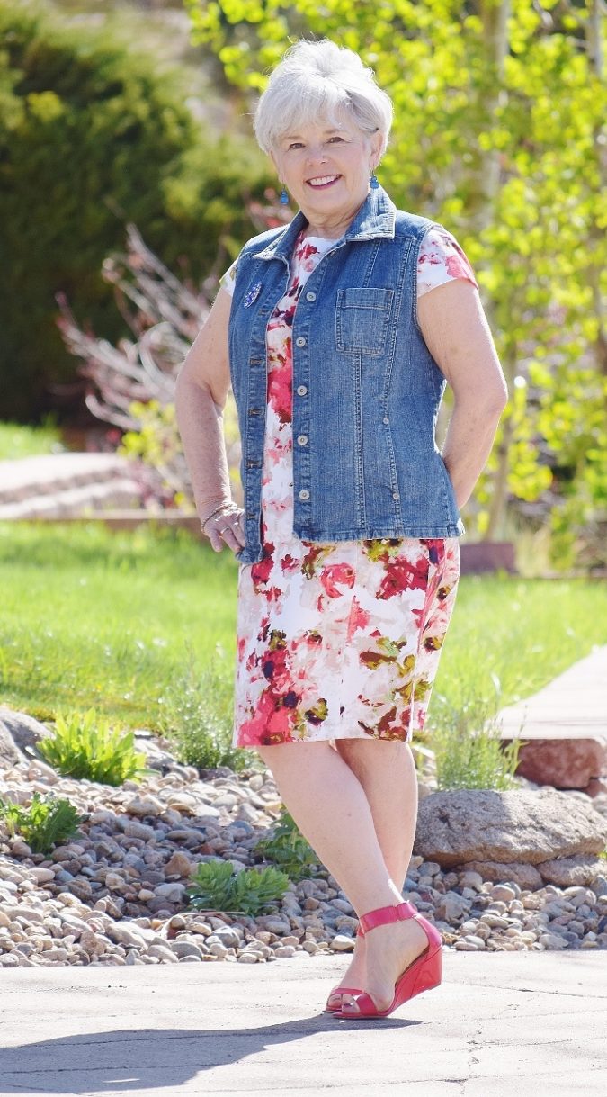 120+ Trendy Casual Clothes For 60 year Old Woman 38 Wearing denim. 1 120+ Trendy Casual Clothes For 60 year Old Woman - 35 trendy casual clothes for 60 year old woman