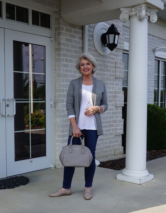 80+ Fabulous Outfits for Women Over 50 11 blazer and jeans 2 80+ Fabulous Outfits for Women Over 50 - 11