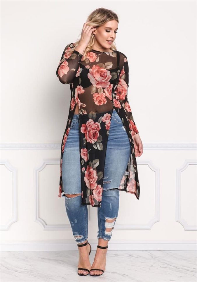 distressed-jeans.-675x964 70+ Stylish Plus-Size Fashion Trends in 2021