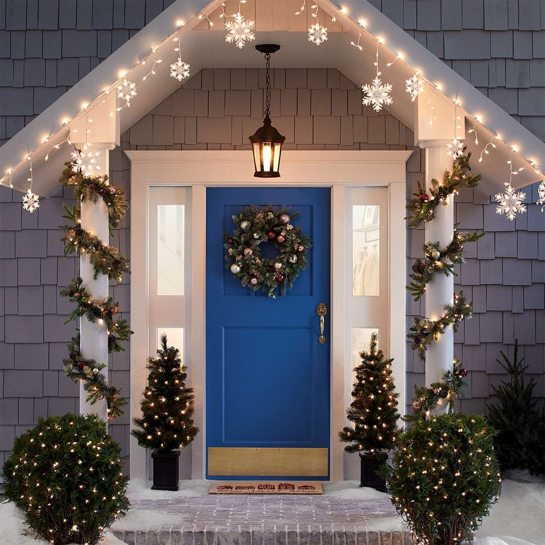 45+ Christmas Lights Decorations to Let Outdoor Area Twinkle