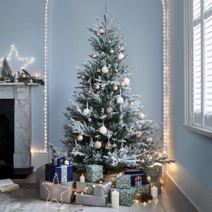 70+ Creative Christmas Decorations to Do 54 Christmas Tree 70+ Creative Christmas Decorations to Do - 54