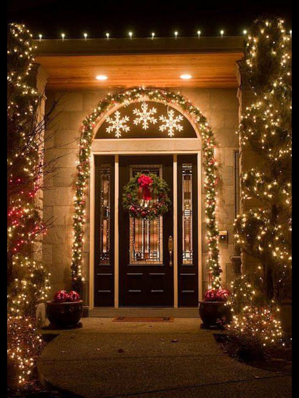 45+ Christmas Lights Decorations to Let Outdoor Area Twinkle 22 Christmas light decoration.. 2 45+ Christmas Lights Decorations to Let Outdoor Area Twinkle - 22
