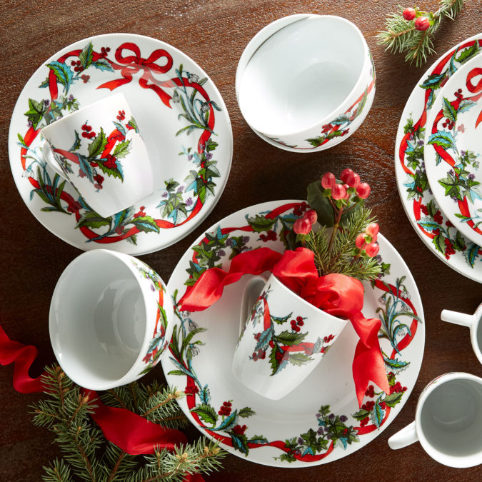 Christmas tableware 60+ Creative Christmas Decoration Ways for Your Home - 48