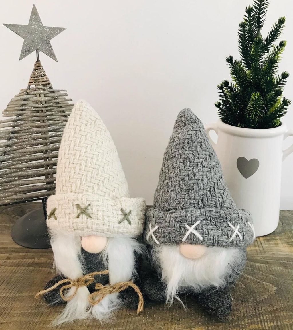 How to Bring Joy to Your Home at This Christmas Season 34 Christmas toys... 1 How to Bring Joy to Your Home at This Christmas Season - 34