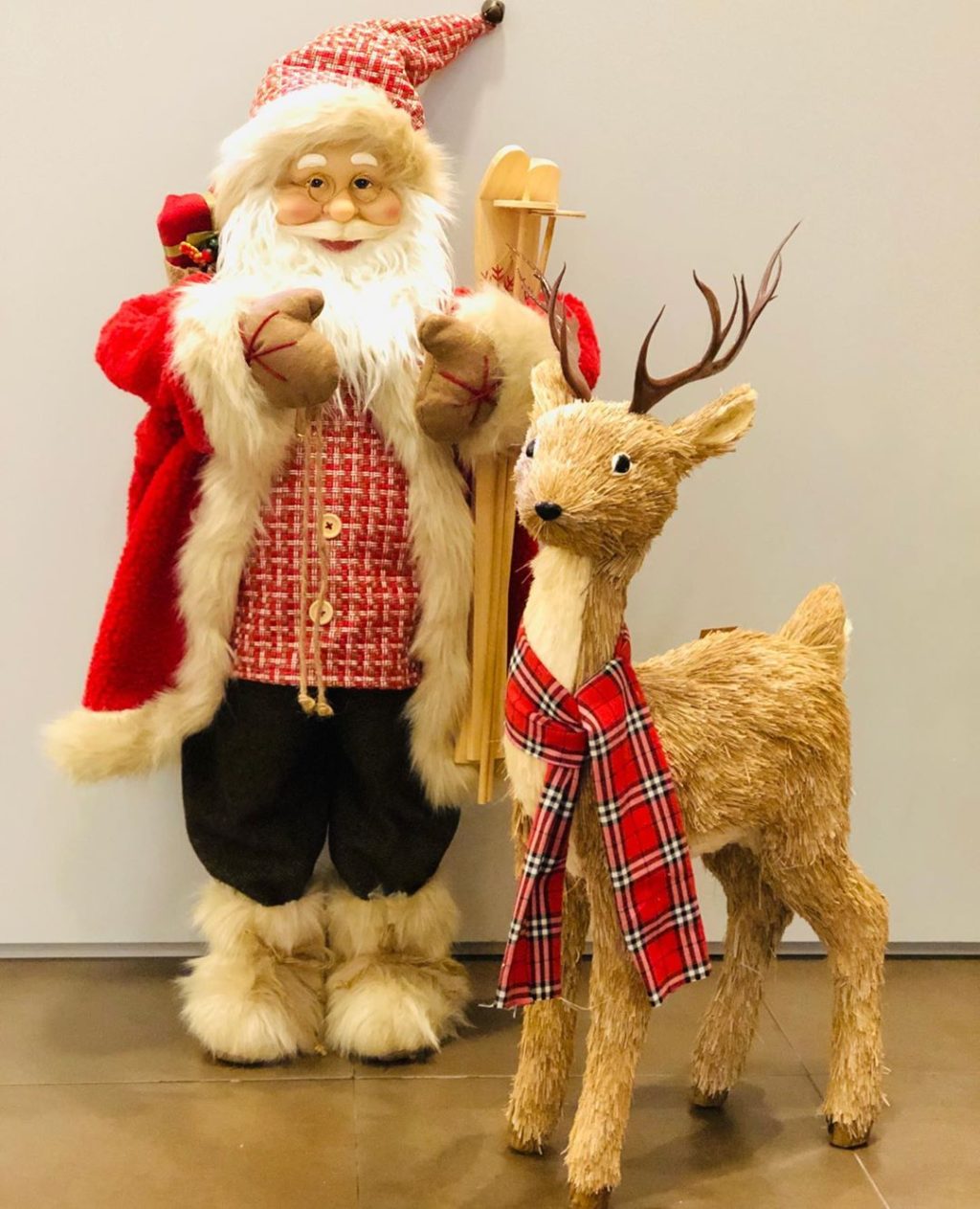 How to Bring Joy to Your Home at This Christmas Season 33 Christmas toys... How to Bring Joy to Your Home at This Christmas Season - 33