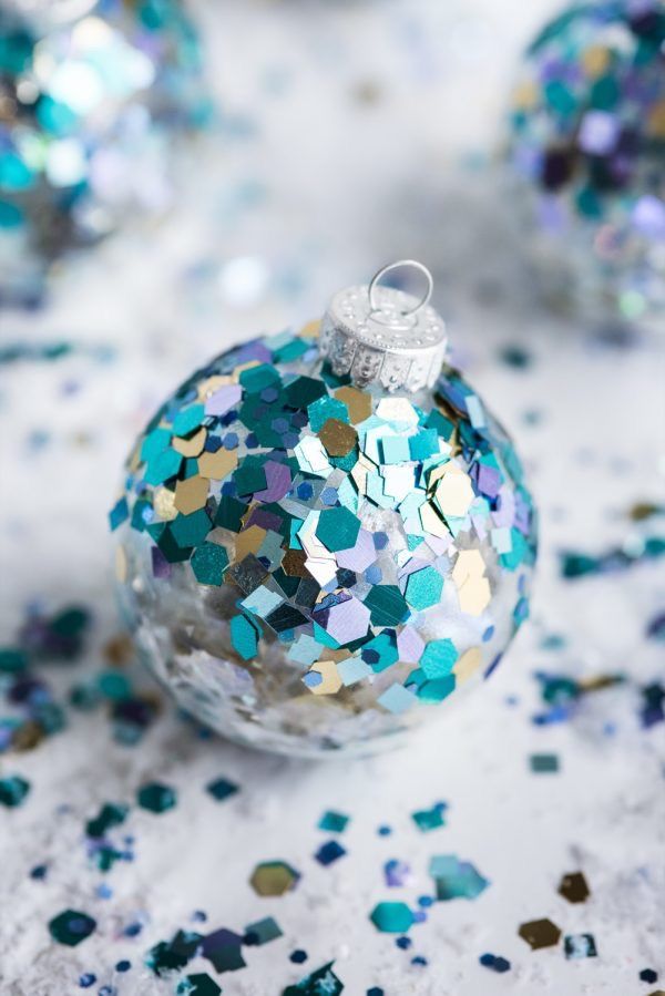 70+ Creative Christmas Decorations to Do 47 DIY Christmas Ornaments.. 1 70+ Creative Christmas Decorations to Do - 47