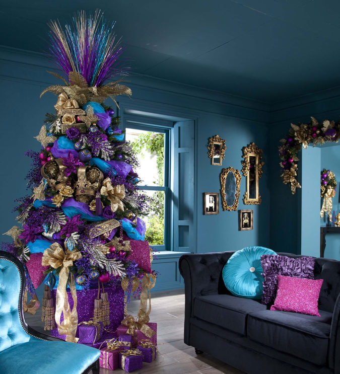 Non-Traditional-Christmas-Color-Scheme-2-675x743 70+ Brilliant Ideas for This Year Christmas Decoration