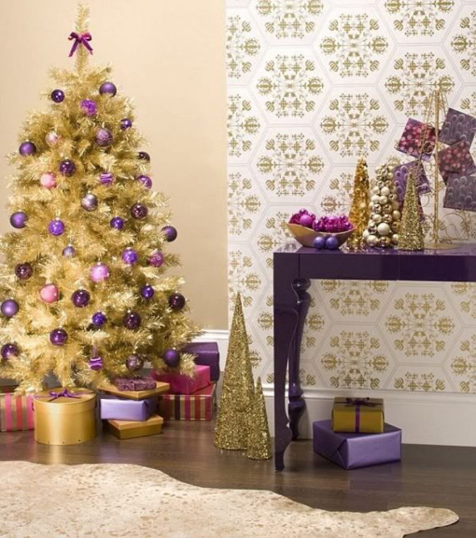 Non-Traditional-Christmas-Color-Scheme.-1-675x762 70+ Brilliant Ideas for This Year Christmas Decoration