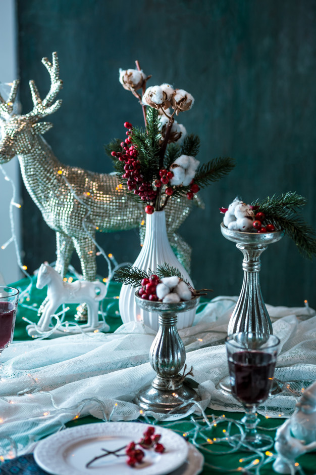 Non-Traditional-Christmas-Color-Scheme..-2 70+ Brilliant Ideas for This Year Christmas Decoration