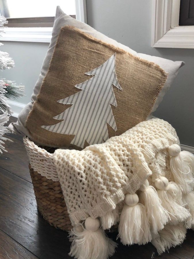 50+ Guest Room Christmas Decorations to Make Before Christmas Arriving 54 Pillows Cushions 4 50+ Guest Room Christmas Decorations to Make Before Christmas Arriving - 54 Guest Room Christmas Decorations