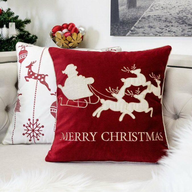 Pillows-Cushions-5-675x675 50+ Guest Room Christmas Decorations to Make Before Christmas Arriving
