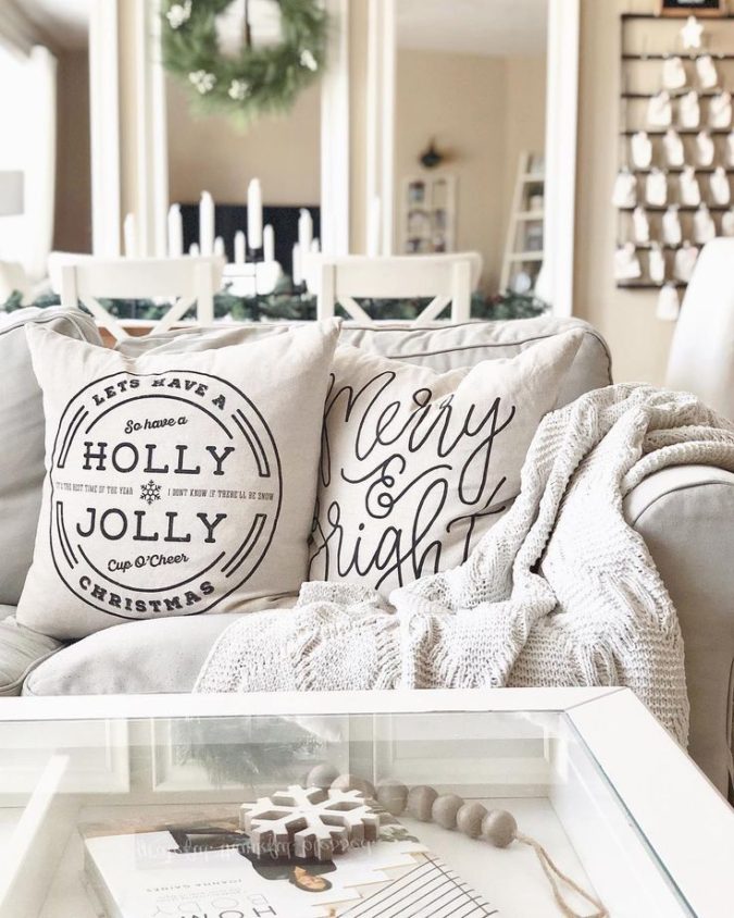 50+ Guest Room Christmas Decorations to Make Before Christmas Arriving 53 Pillows Cushions.. 2 50+ Guest Room Christmas Decorations to Make Before Christmas Arriving - 53 Guest Room Christmas Decorations