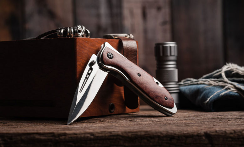 Pocket Knife 7 Top 10 Legal Reasons Men Carry a Traditional Pocket Knife - 1