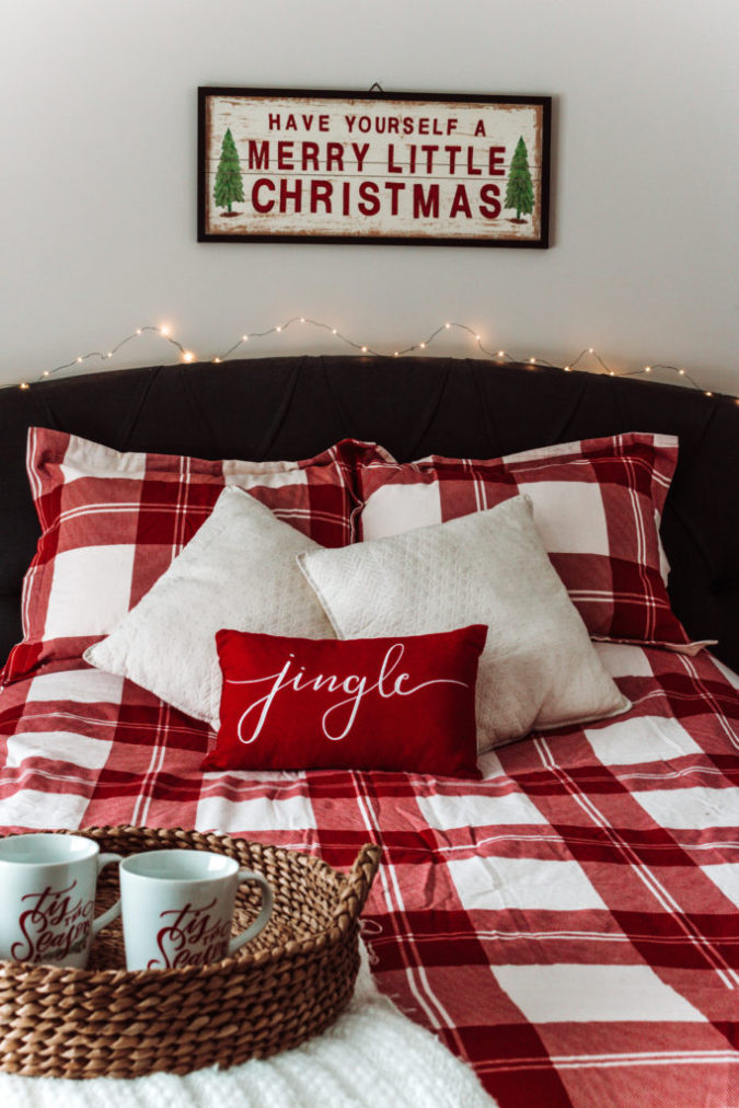 50+ Guest Room Christmas Decorations to Make Before Christmas Arriving 31 Red and White Guest Room 50+ Guest Room Christmas Decorations to Make Before Christmas Arriving - 31 Guest Room Christmas Decorations