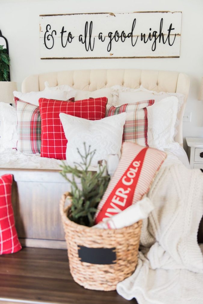 Red and White Guest Room. 1 50+ Guest Room Christmas Decorations to Make Before Christmas Arriving - 36 Guest Room Christmas Decorations