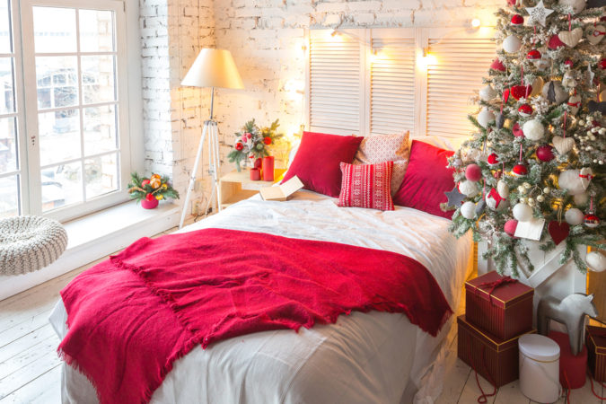 Red and White Guest Room.... 50+ Guest Room Christmas Decorations to Make Before Christmas Arriving - 39 Guest Room Christmas Decorations