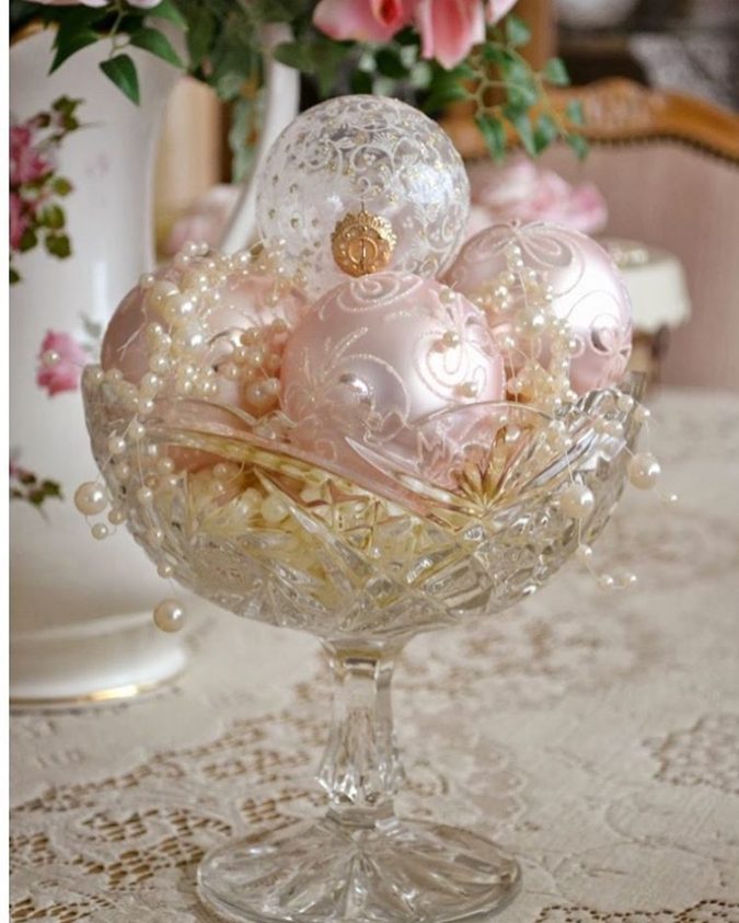 Shiny Ornaments. 4 60+ Creative Christmas Decoration Ways for Your Home - 20