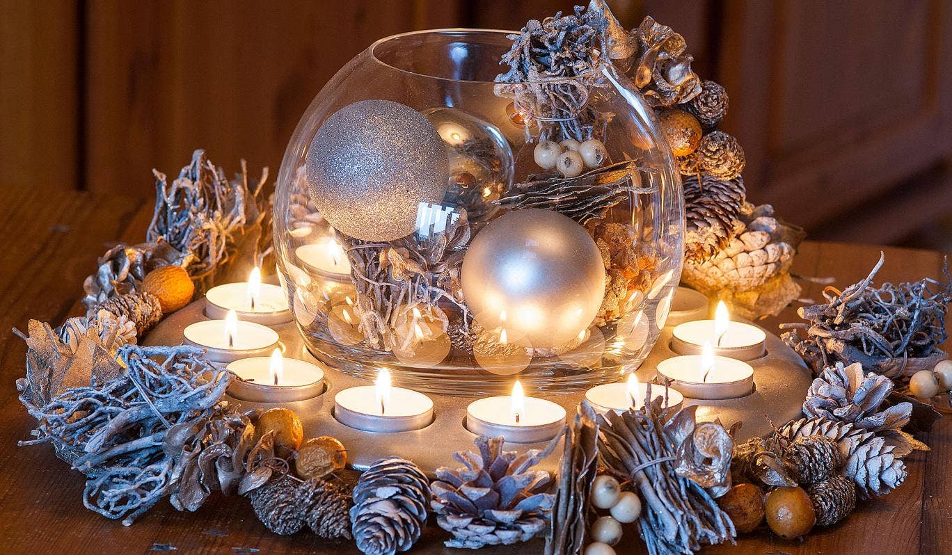 Shiny Ornaments.. 60+ Creative Christmas Decoration Ways for Your Home - 16