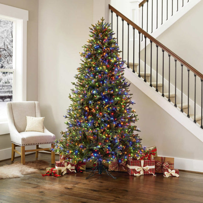 The Christmas tree lights. 50+ Top Christmas Tree Decoration Ideas - 45
