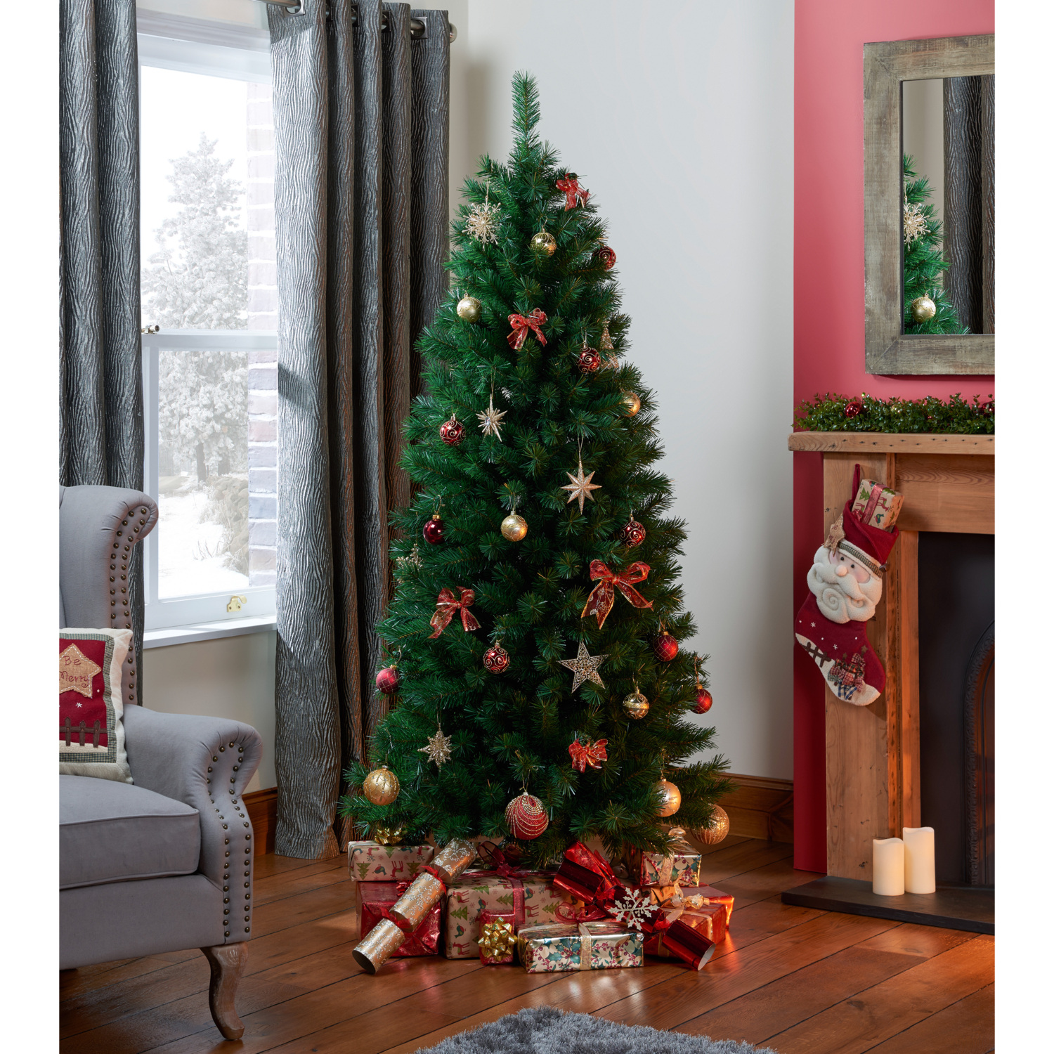 The pine Christmas tree 50+ Top Christmas Tree Decoration Ideas - 6