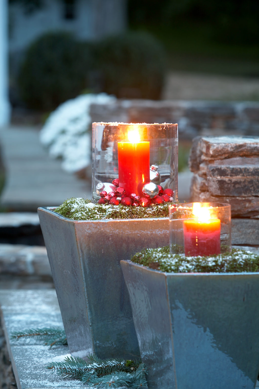 candles. 45+ Christmas Lights Decorations to Let Outdoor Area Twinkle - 40