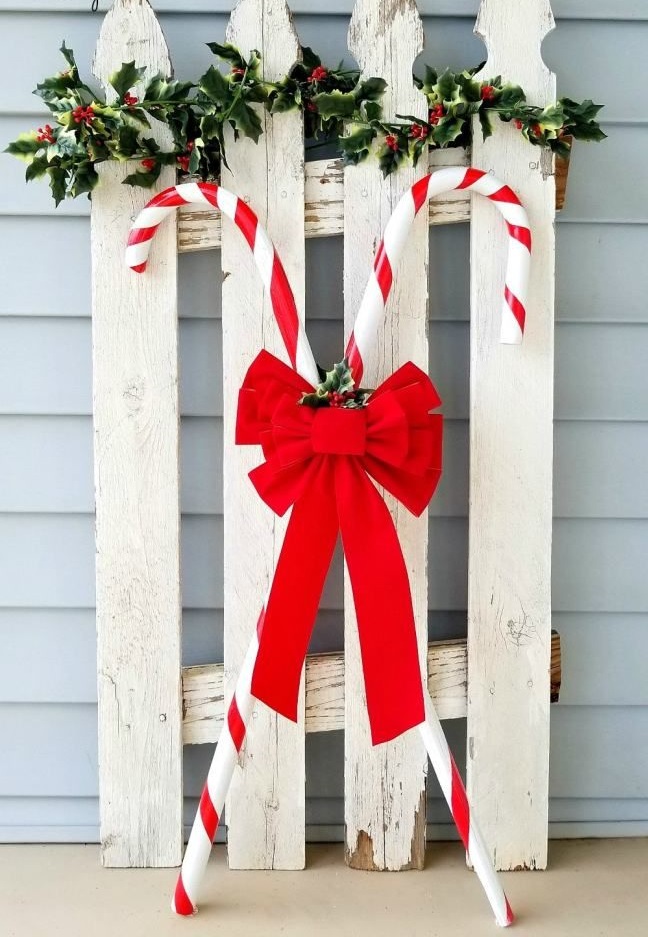 70+ Brilliant Ideas for This Year Christmas Decoration 46 candy cane 1 70+ Brilliant Ideas for This Year Christmas Decoration - 46