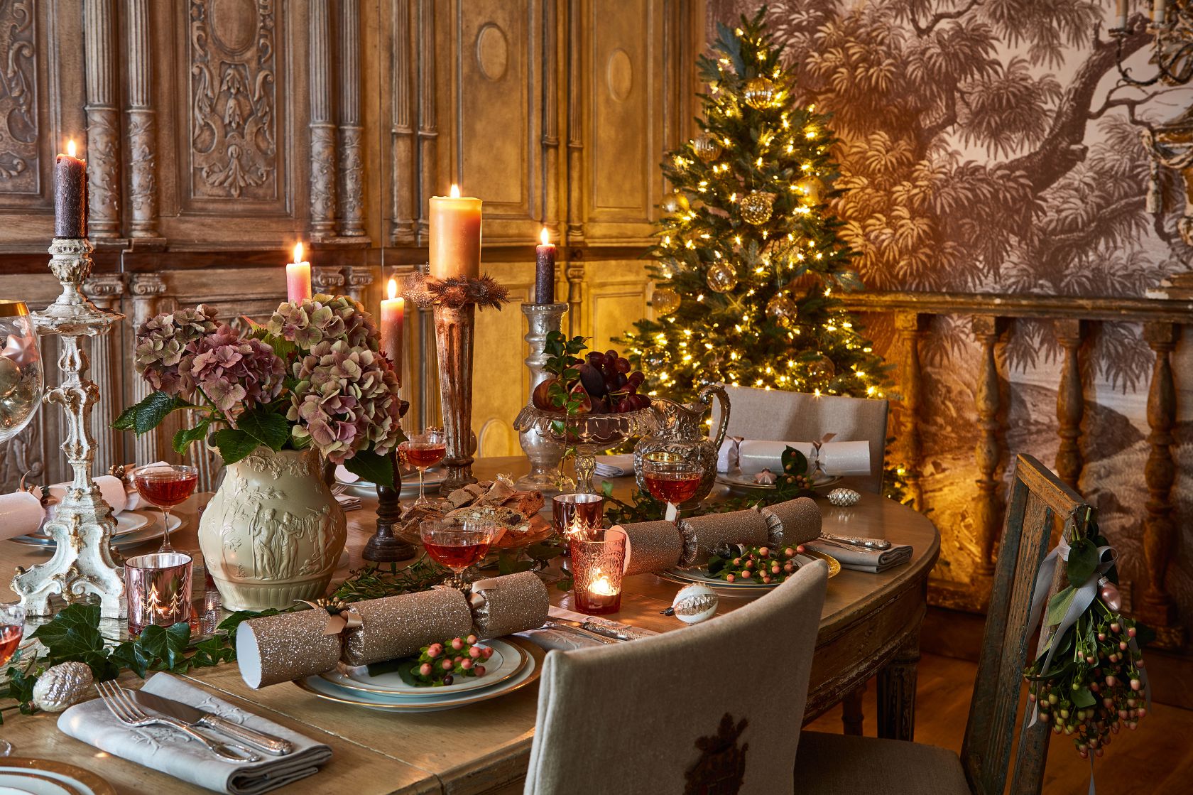 How to Bring Joy to Your Home at This Christmas Season 47 centerpiece 2 How to Bring Joy to Your Home at This Christmas Season - 47